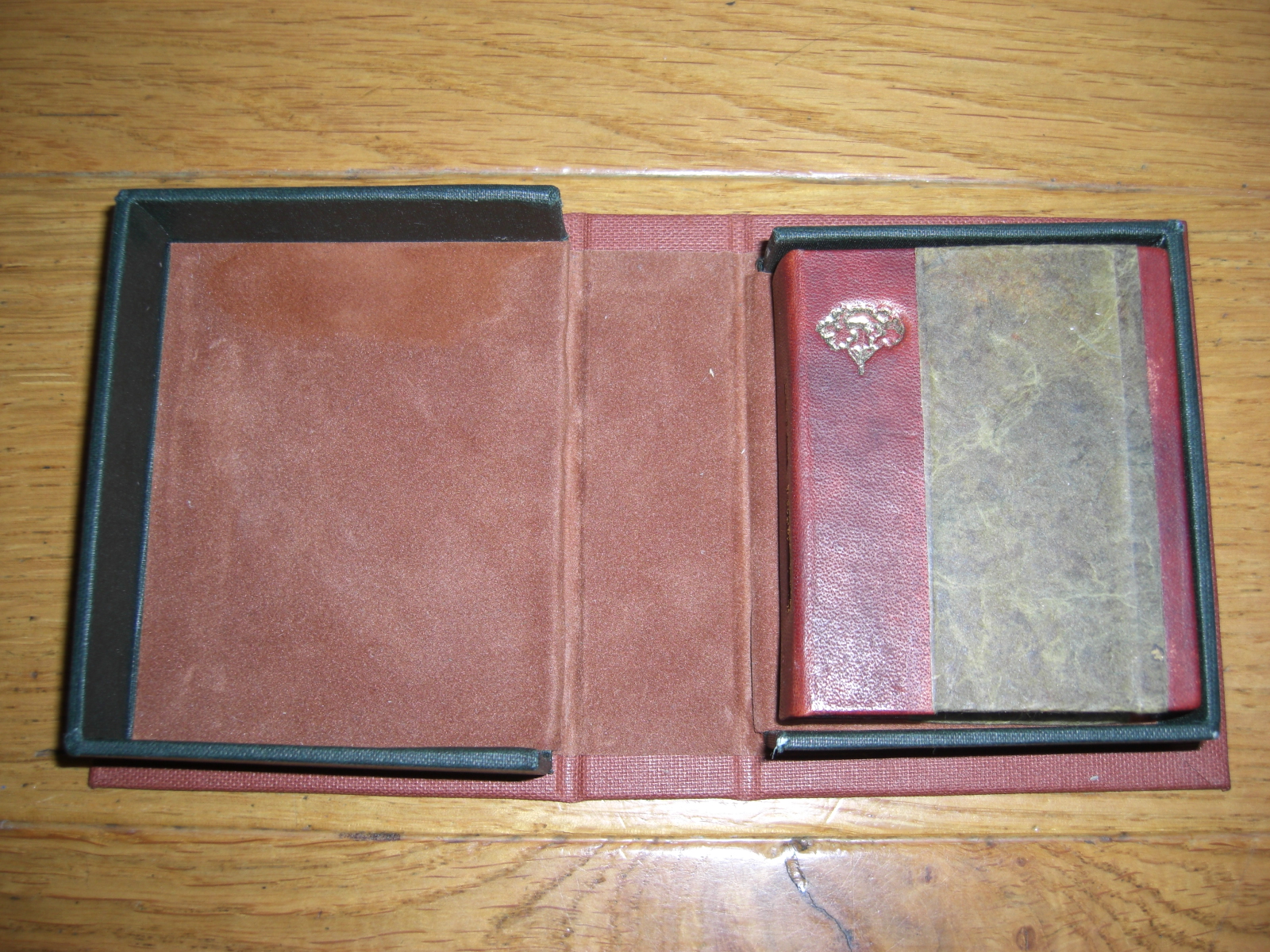 miniboek met omslagdoos handboekbinderij heijnen